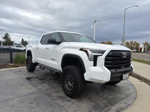 2025 Toyota Tundra SR5