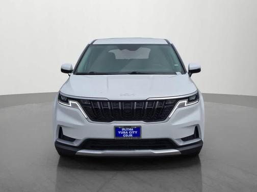 Snow White Pearl 2024 Kia Carnival LX