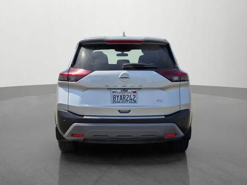 Brilliant Silver Metallic 2021 Nissan Rogue SV