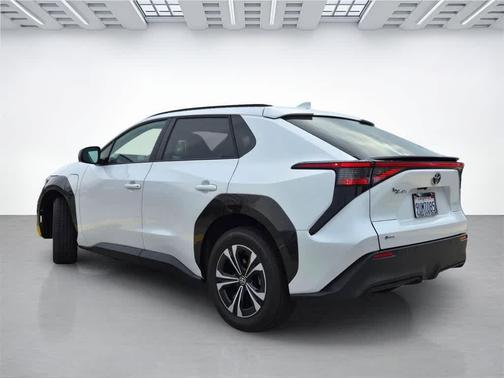 2025 Toyota bZ4X XLE