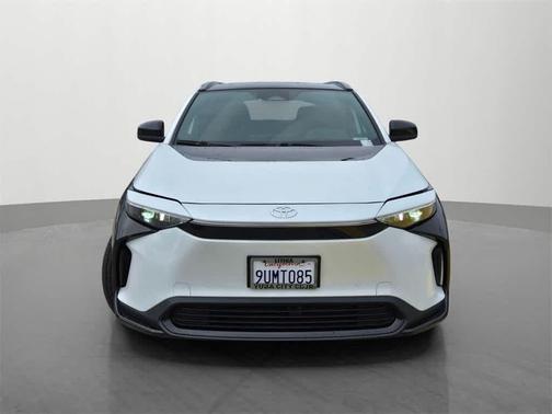 2025 Toyota bZ4X XLE