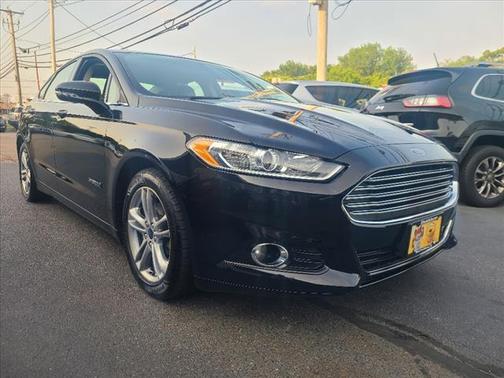 2016 Ford Fusion Hybrid SE