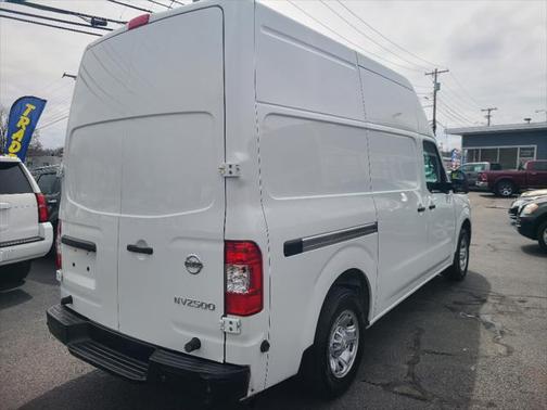 2021 Nissan NV Cargo NV2500 HD SV V6