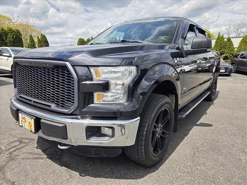 Black 2015 Ford F-150 XLT