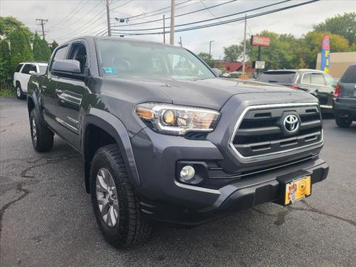 Gray 2017 Toyota Tacoma SR5