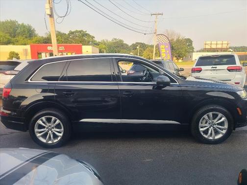 2019 Audi Q7 55 Premium Plus