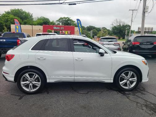 2021 Audi Q3 45 S line Premium
