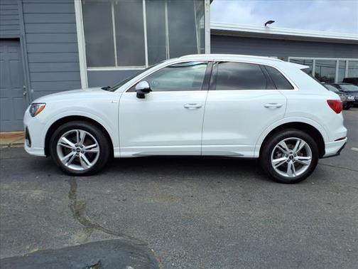 2021 Audi Q3 45 S line Premium