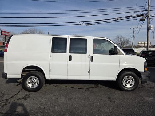 2022 GMC Savana 2500 Work Van