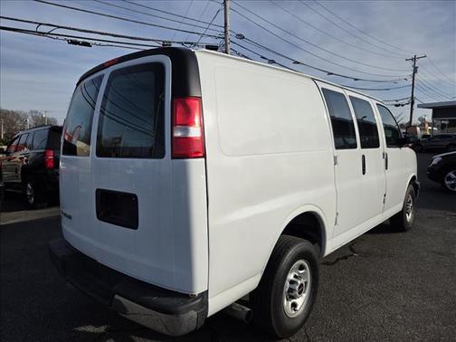 2022 GMC Savana 2500 Work Van