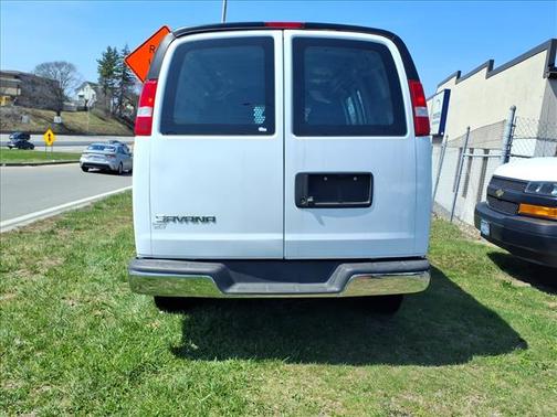 2022 GMC Savana 2500 Work Van