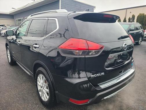 2017 Nissan Rogue SV