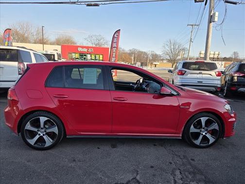 2016 Volkswagen Golf GTI 2.0T SE 4-Door