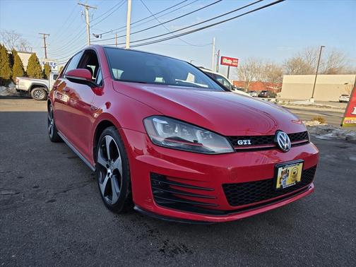 2016 Volkswagen Golf GTI 2.0T SE 4-Door