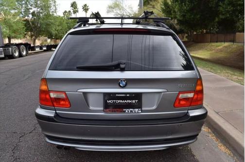 2004 BMW 325 325i