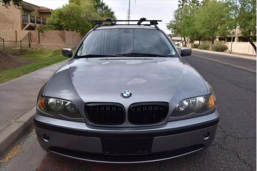 2004 BMW 325 325i