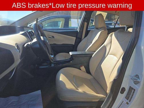 2021 Toyota Prius XLE