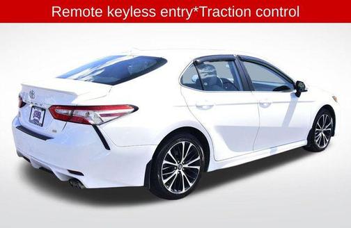 Super White 2020 Toyota Camry SE