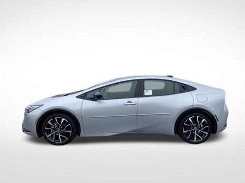 2025 Toyota Prius L