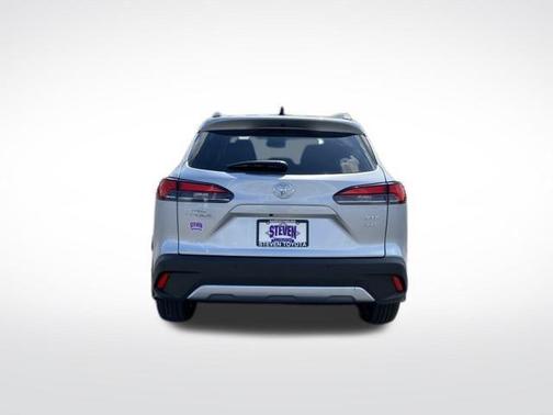 2025 Toyota Corolla Cross XLE