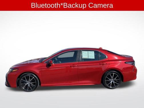 2022 Toyota Camry SE