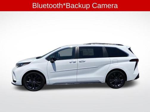 2022 Toyota Sienna XSE 7 Passenger