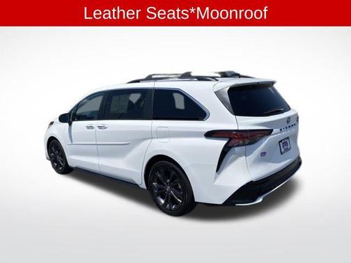 2022 Toyota Sienna XSE 7 Passenger