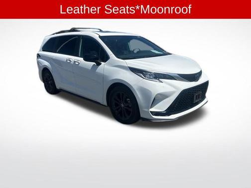 2022 Toyota Sienna XSE 7 Passenger