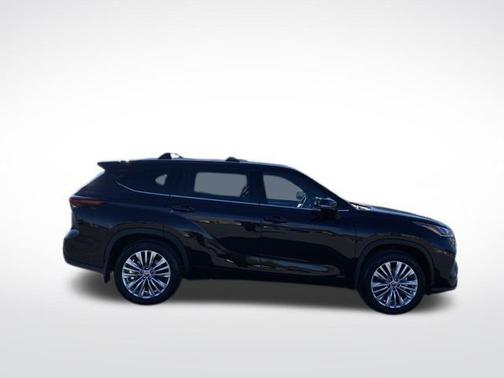 2025 Toyota Highlander Hybrid Platinum