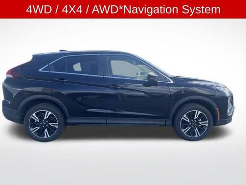 Labrador Black Pearl 2025 Mitsubishi Eclipse Cross SE