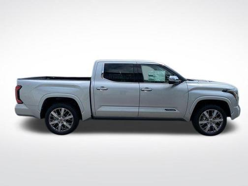 2023 Toyota Tundra Hybrid Capstone