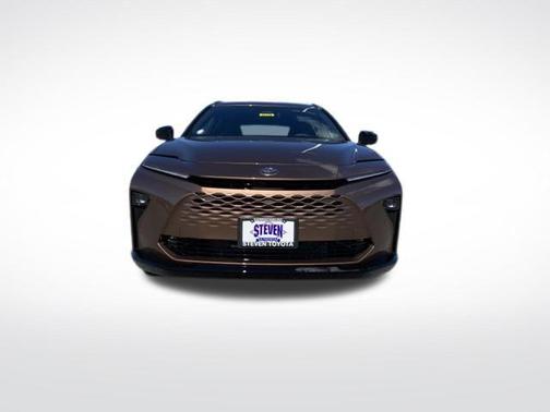 2025 Toyota Crown Signia XLE
