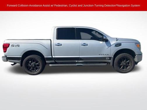 2017 Nissan Titan SL