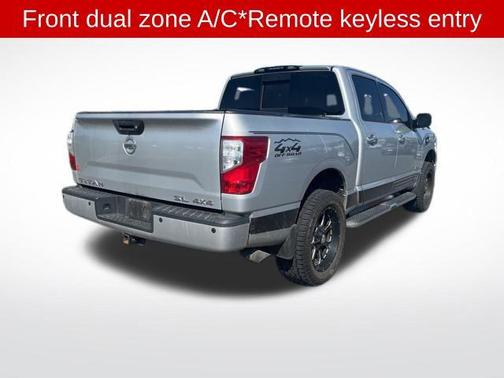 2017 Nissan Titan SL
