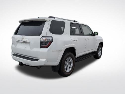 Ice Cap 2024 Toyota 4Runner SR5