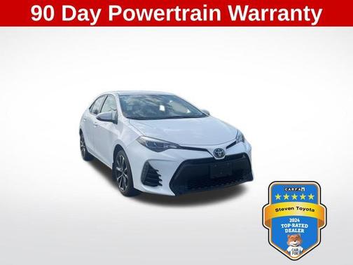 Super White 2017 Toyota Corolla SE