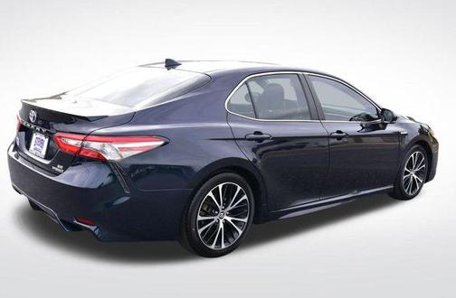2018 Toyota Camry Hybrid SE