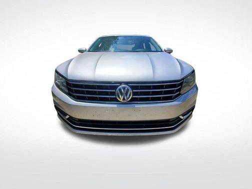 2016 Volkswagen Passat 1.8T SE w/Technology