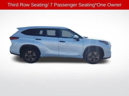 2023 Toyota Highlander Hybrid XLE
