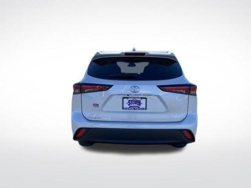 2025 Toyota Highlander XLE