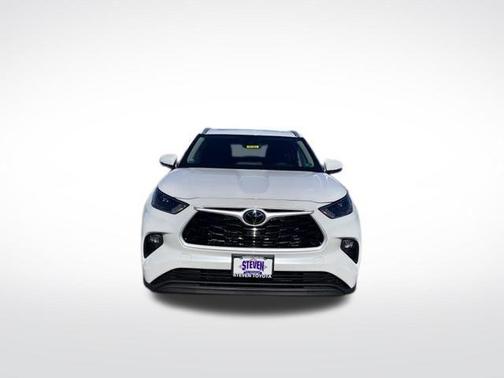 2025 Toyota Highlander XLE