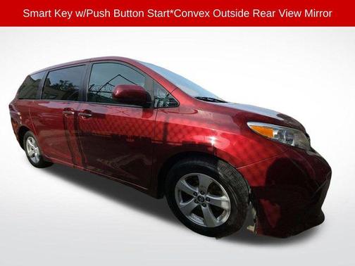 2020 Toyota Sienna LE