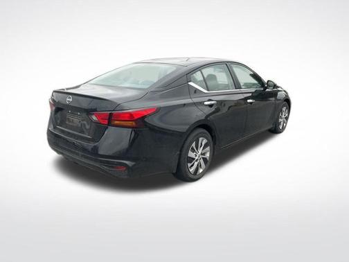 2023 Nissan Altima S FWD