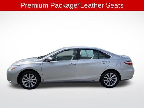 2017 Toyota Camry Hybrid XLE