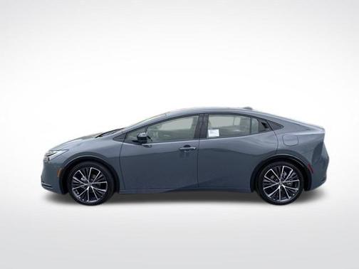 2025 Toyota Prius XLE