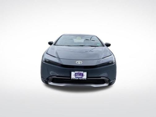 2025 Toyota Prius XLE