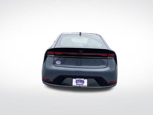 2025 Toyota Prius XLE