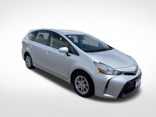 2017 Toyota Prius v Four