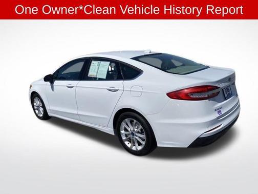2020 Ford Fusion SE