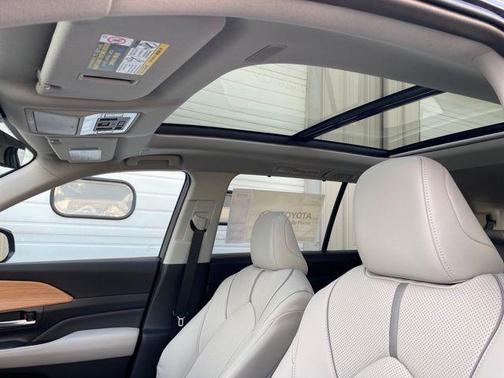 2025 Toyota Grand Highlander Platinum